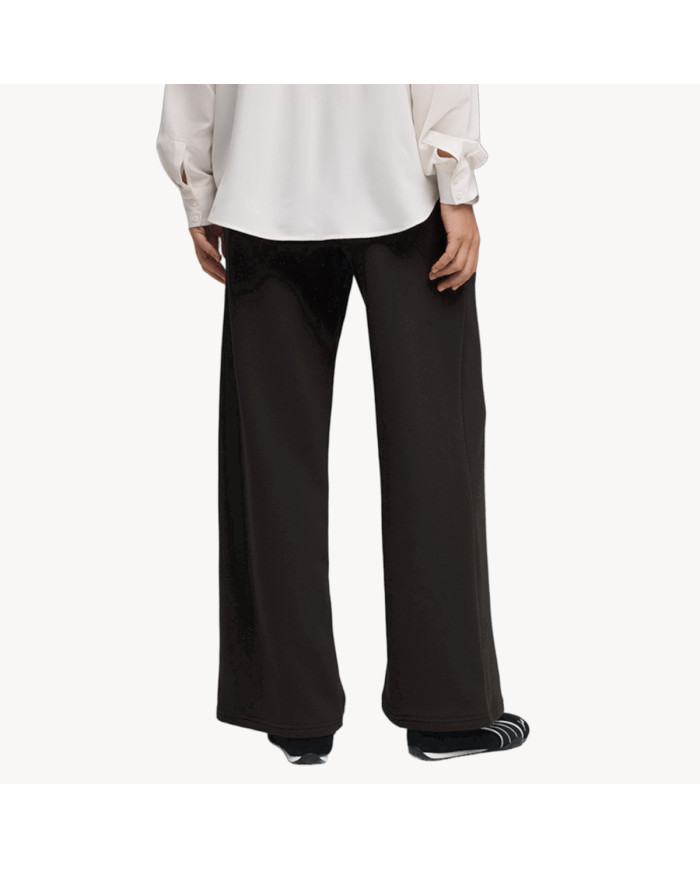 Spodnie damskie Puma ESS CAT STANDARD WIDE LEG PANT 69170301 Czarne - Sklep online Mastersport